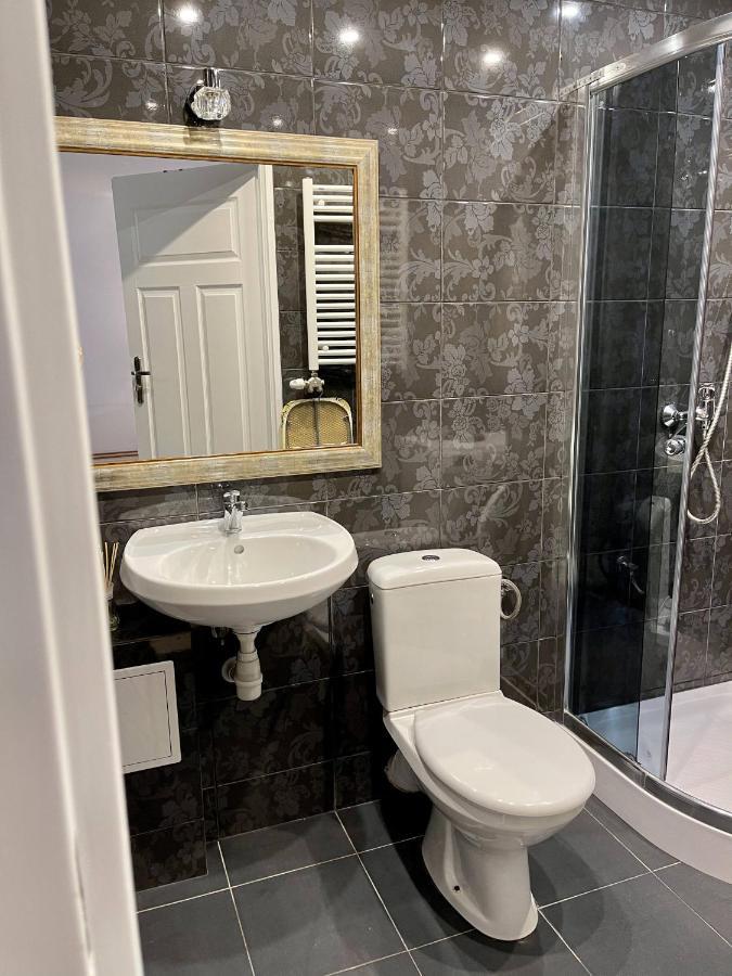 Apartamenty Cud Miod Кросно Екстер'єр фото