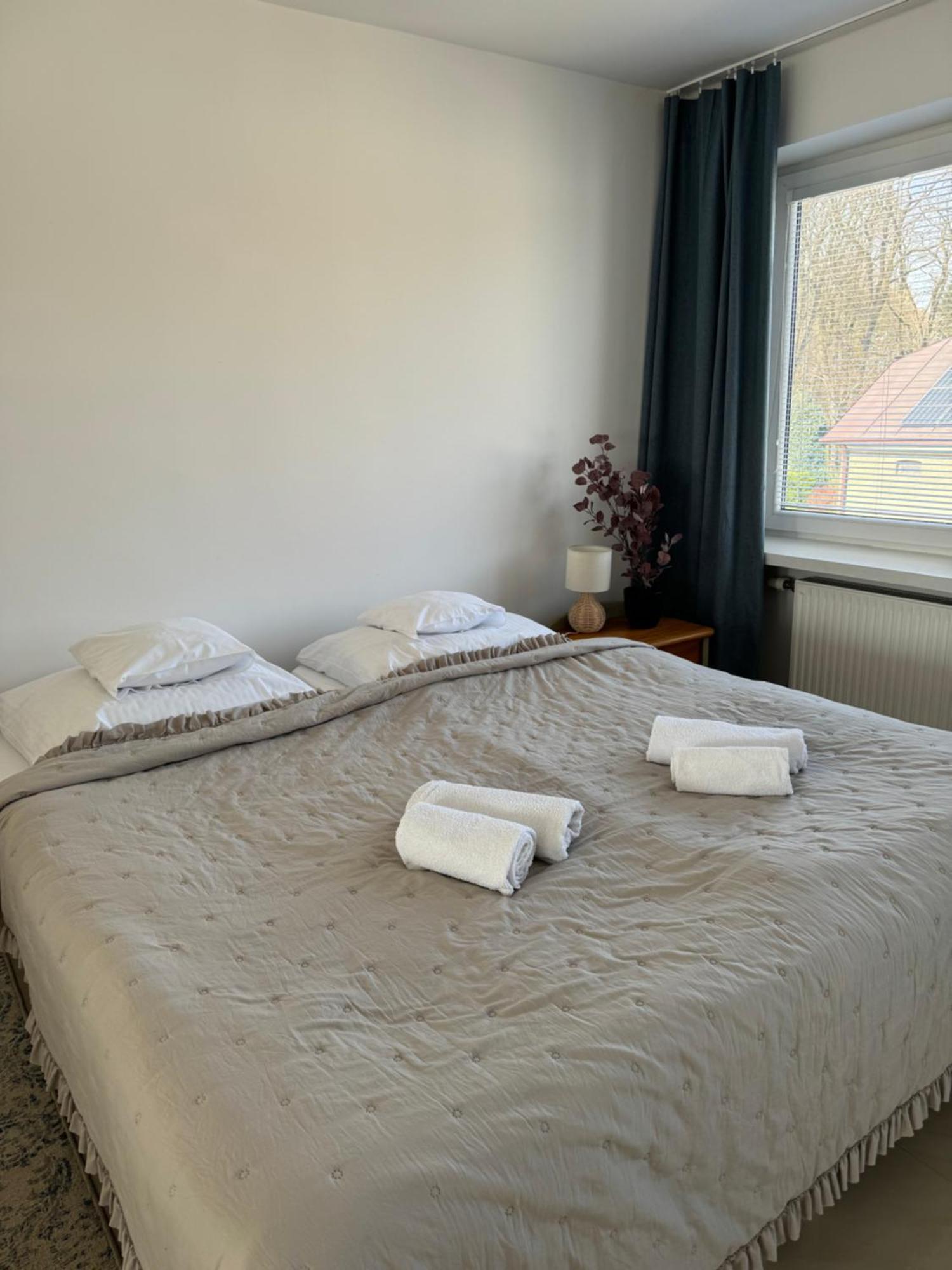 Apartamenty Cud Miod Кросно Екстер'єр фото
