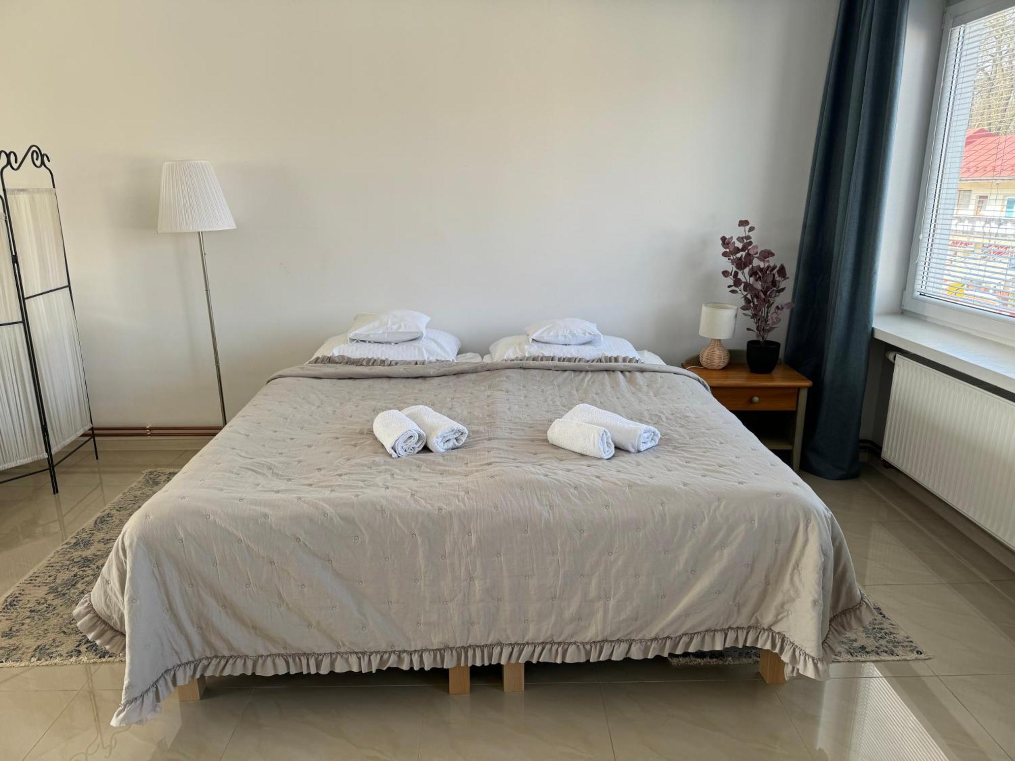 Apartamenty Cud Miod Кросно Екстер'єр фото