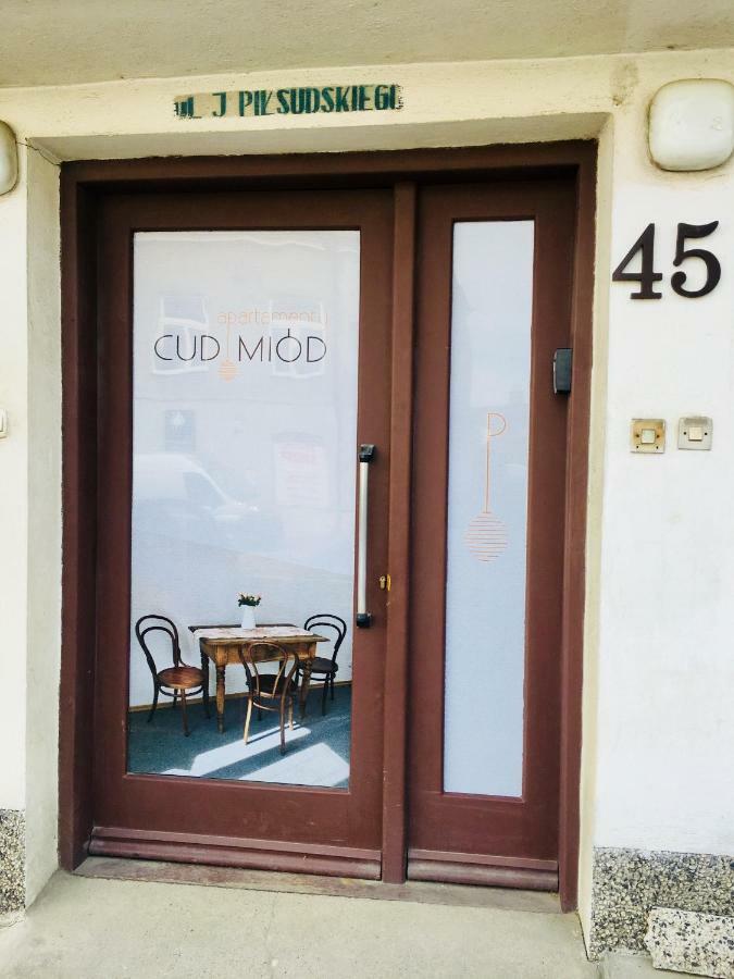 Apartamenty Cud Miod Кросно Екстер'єр фото
